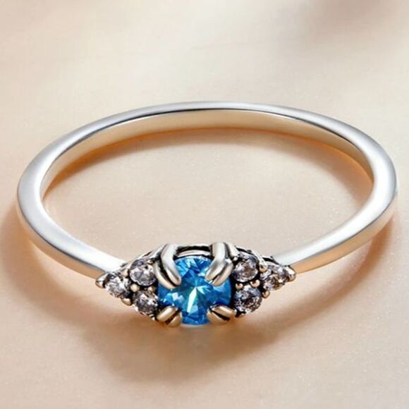 Sterling Silver Promise Ring Simulated Blue Topaz Cubic Zirconia Size 6.75 - Picture 1 of 16